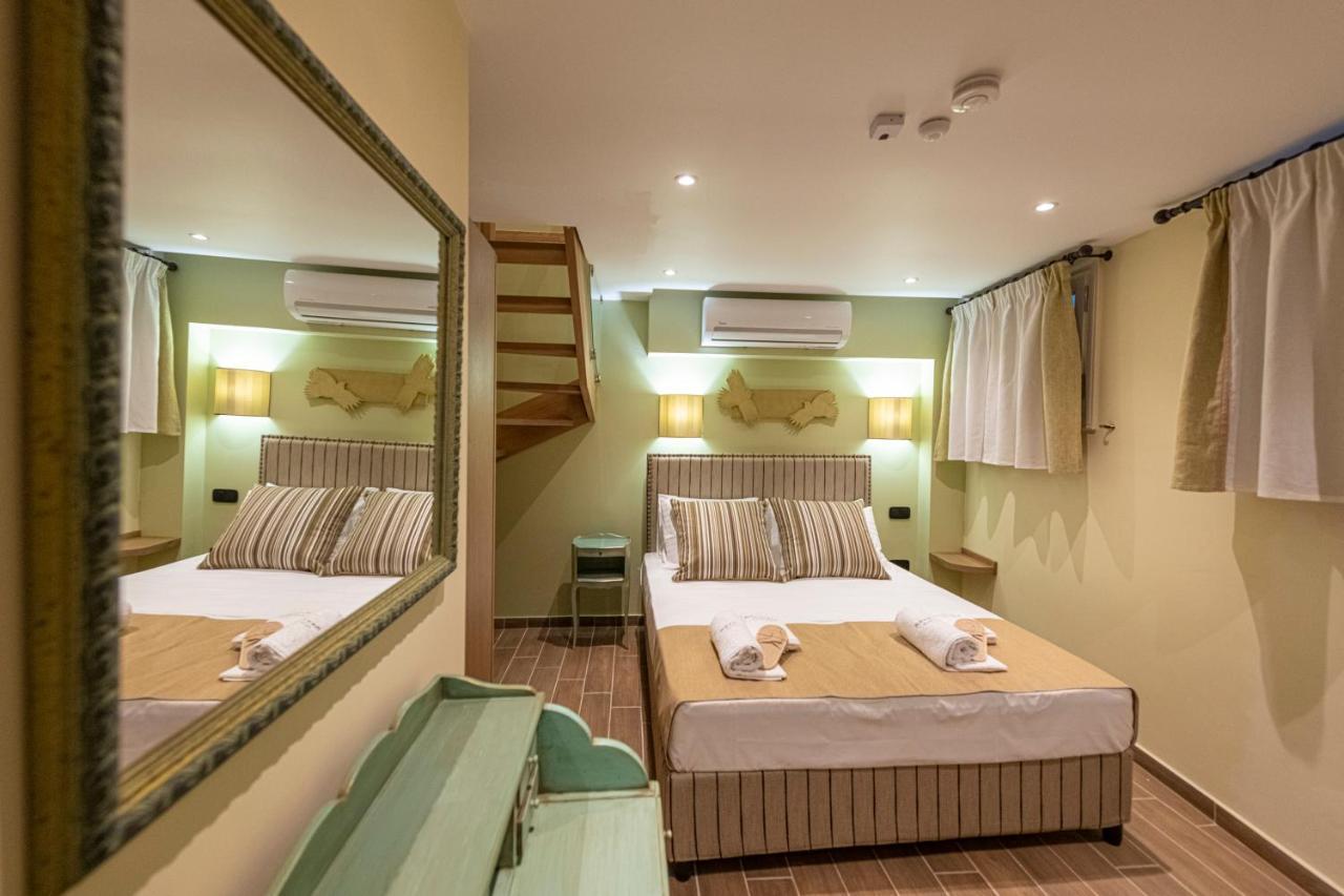 Ipelhome - Plaka Boutique Apartments Athen Eksteriør billede