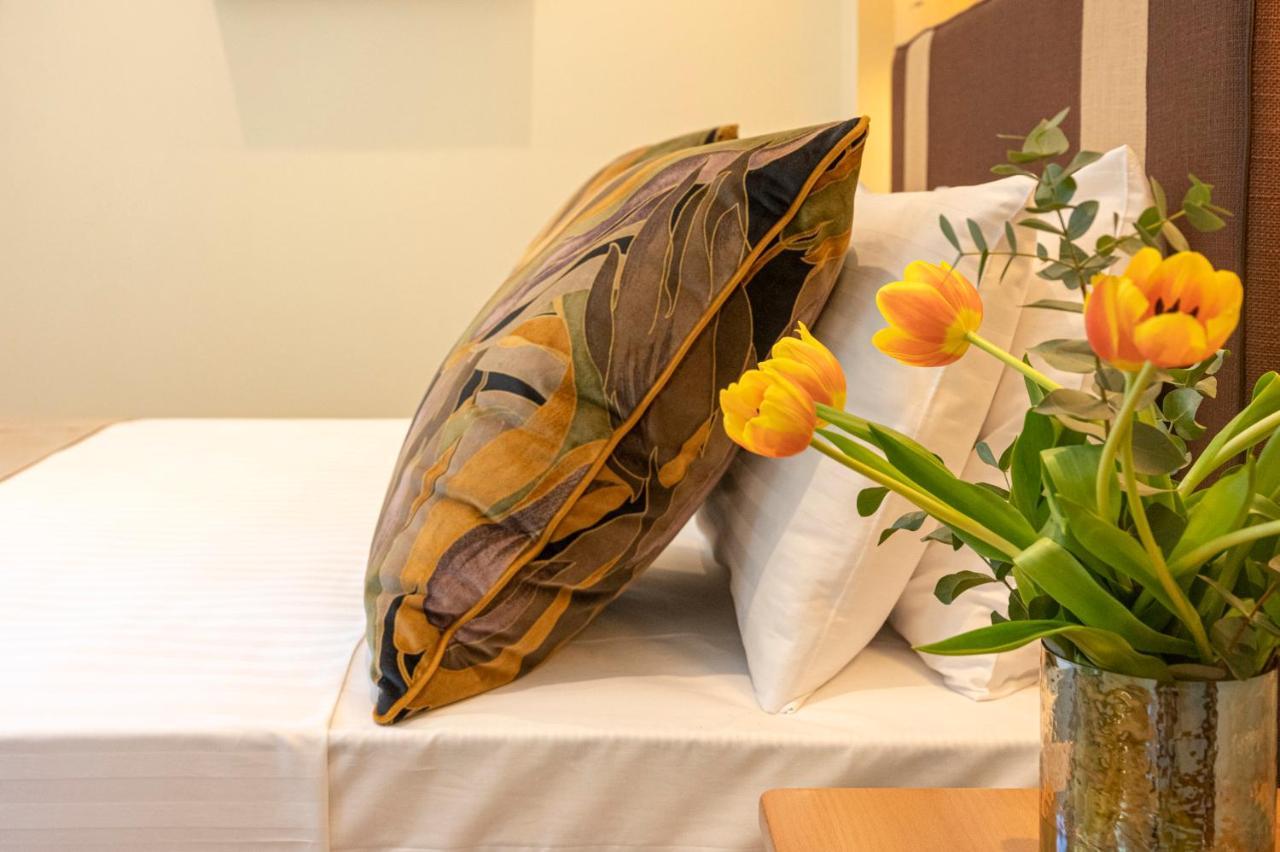 Ipelhome - Plaka Boutique Apartments Athen Eksteriør billede