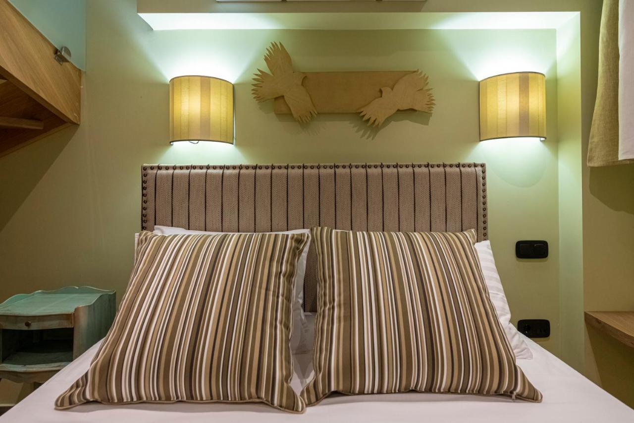 Ipelhome - Plaka Boutique Apartments Athen Eksteriør billede