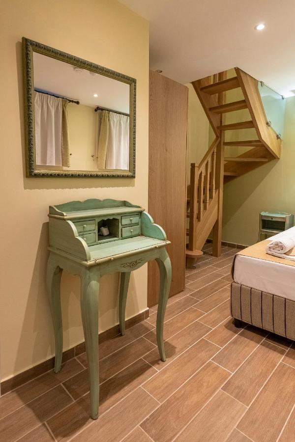 Ipelhome - Plaka Boutique Apartments Athen Eksteriør billede