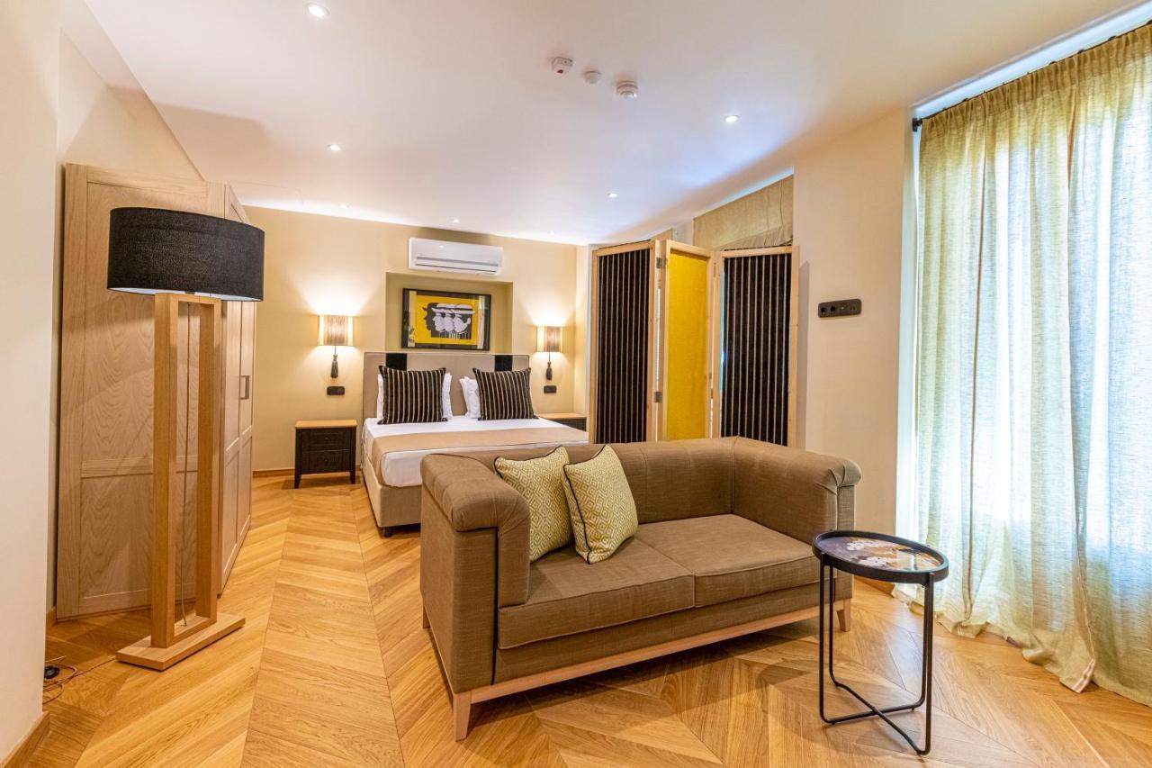 Ipelhome - Plaka Boutique Apartments Athen Eksteriør billede