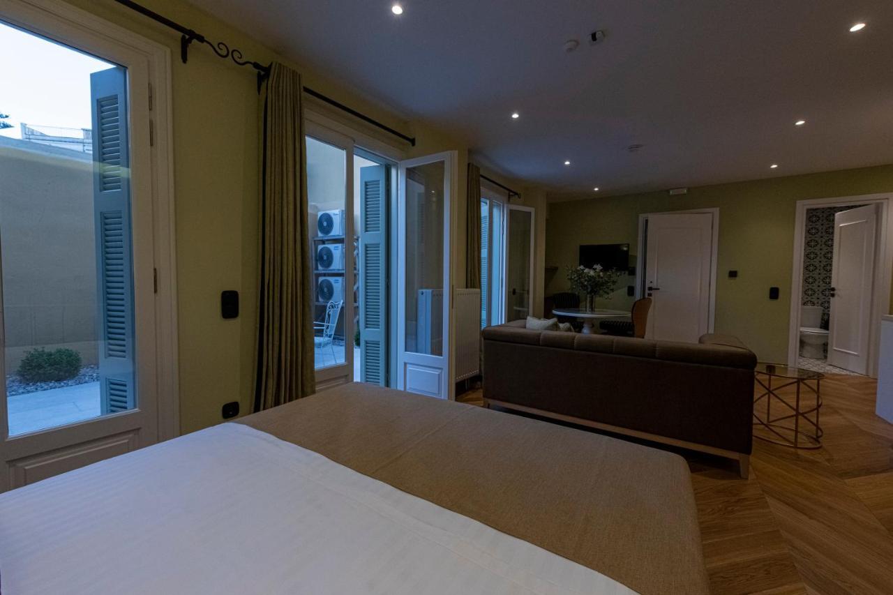Ipelhome - Plaka Boutique Apartments Athen Eksteriør billede
