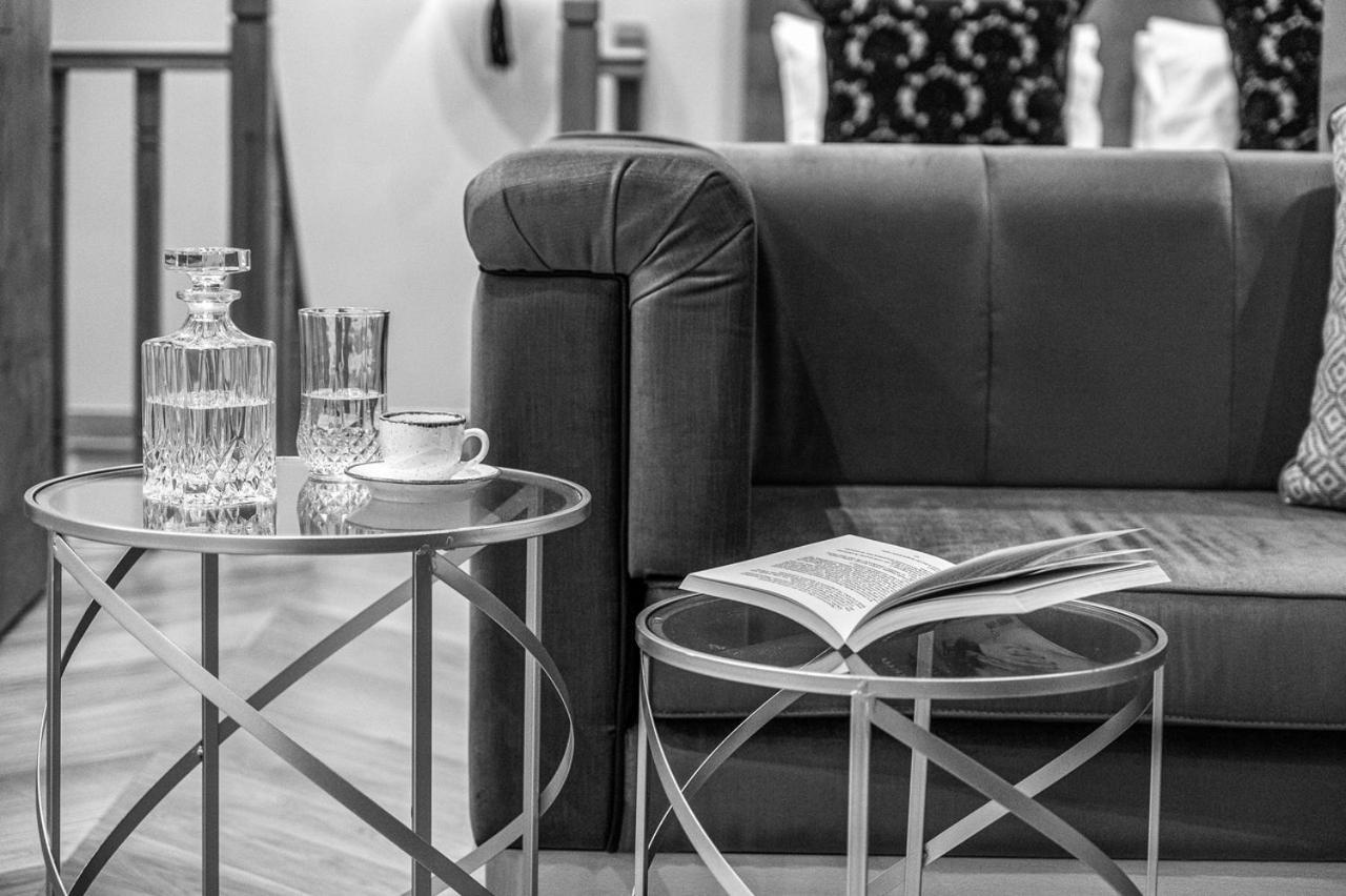 Ipelhome - Plaka Boutique Apartments Athen Eksteriør billede